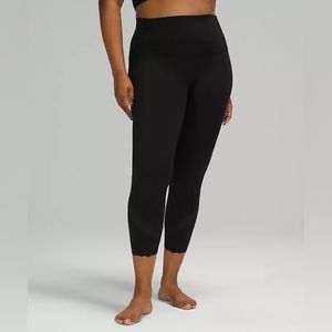 Like new Lululemon Align scalloped hem 25’ size 16